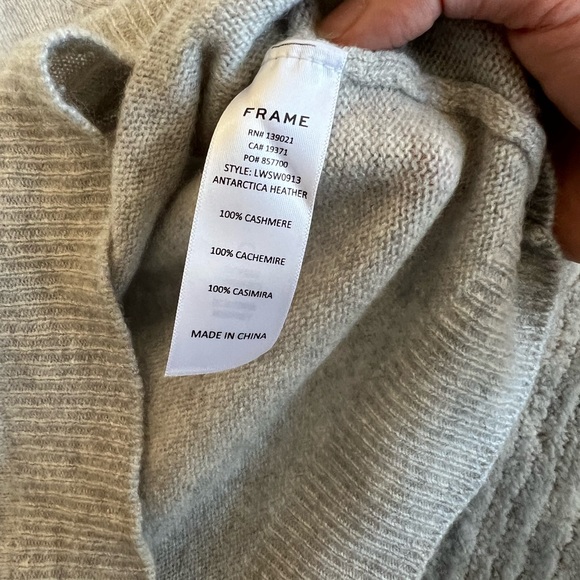 Frame 100% cashmere sweater - Picture 3 of 3
